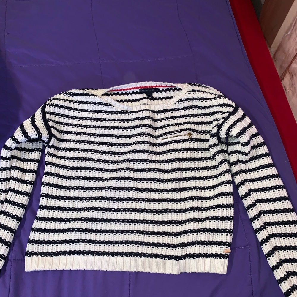 tommy hilfiger sweatshirt